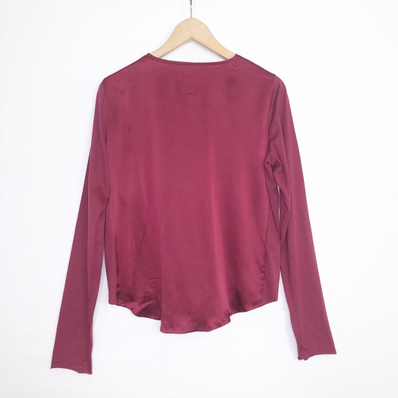 G.O. Silk go, zippy, redux Burgundy top - Picture 2 of 10